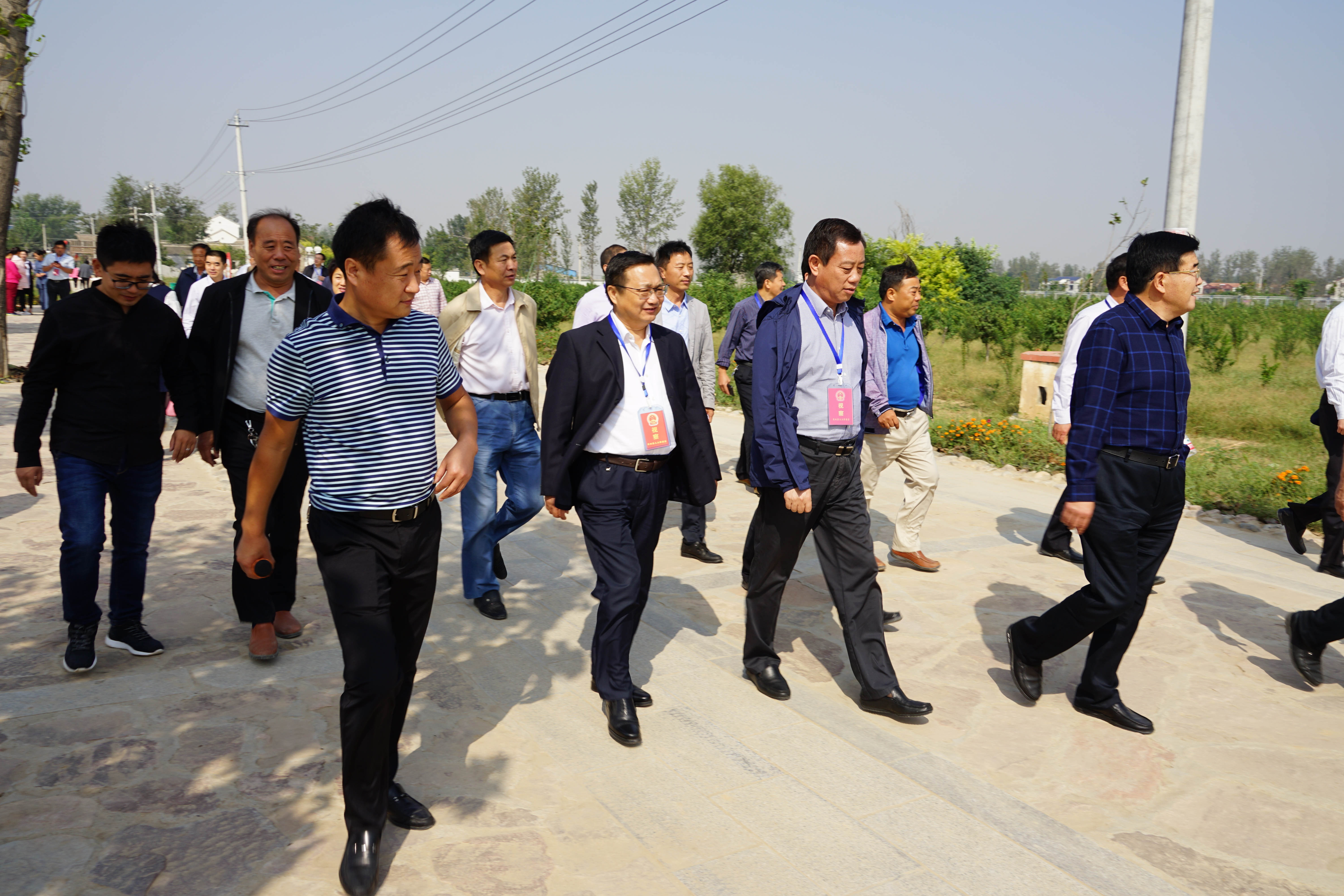 【长垣】长垣县人大常委会组织视察美丽乡村建设工作