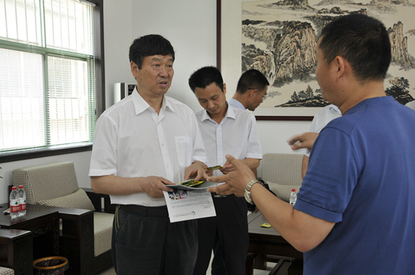 【平顶山】严寄音在叶县调研少数民族经济发展情况